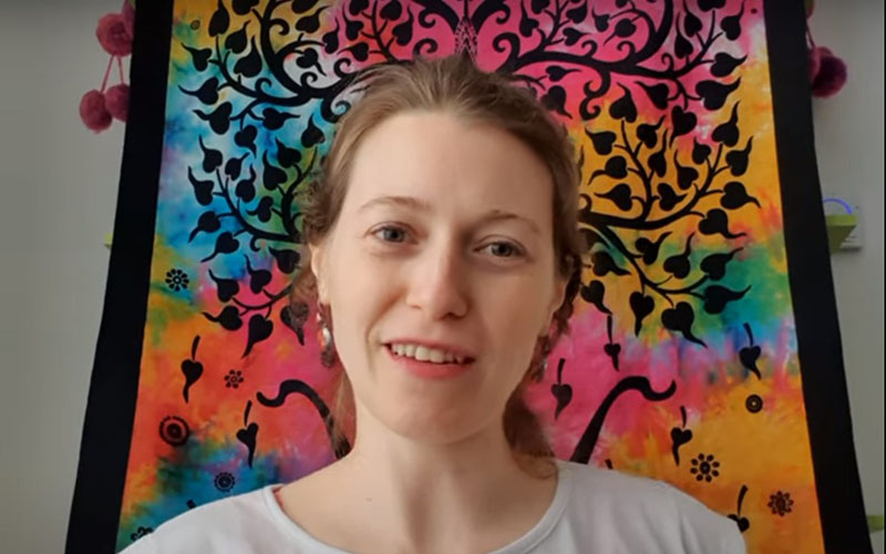 Respiración Lunar o Eka Chandra Bheda - foto de introducción.